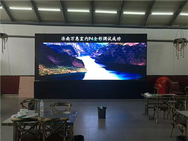 深圳LED顯示屏廠家現場調試效果圖