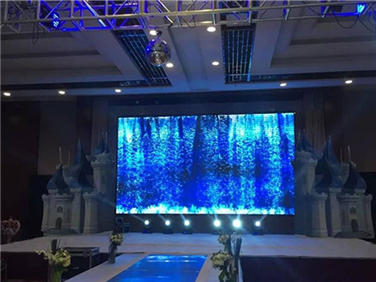 婚慶現場小間距LED顯示屏案例